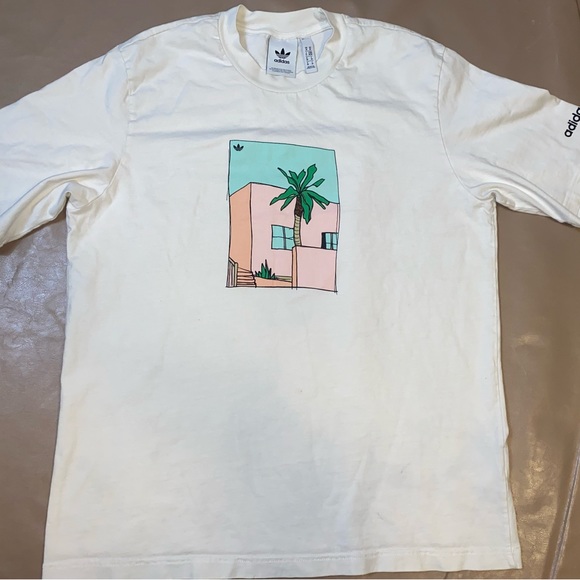 Adidas Originals Hand Drawn Tee 
Size medium 
Great condition - Picture 2 of 5